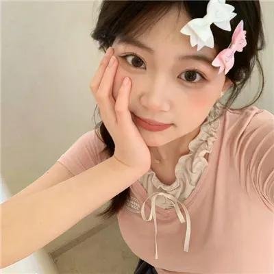 球场艳侣